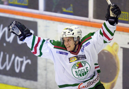 Niklas Karmhag, gör 3-1 för Rögle, jubel