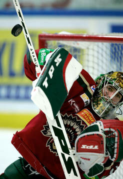 Henrik Lundqvist, Frölunda räddar