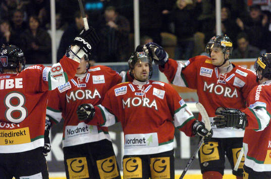 Ratislav Pavlikovsky (i mittten) och Marian Hossa, Martin