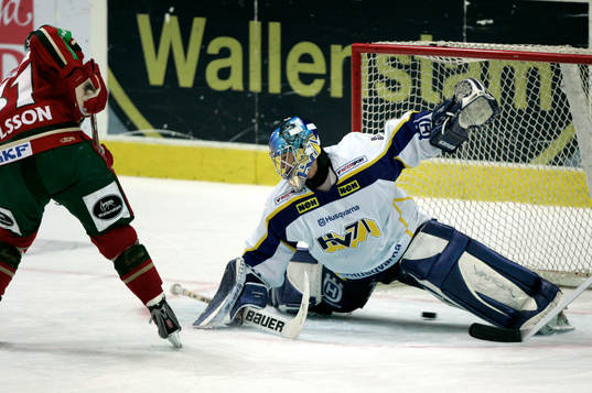 Per-Johan Axelsson, Frölunda sätter 3-0 målet bakom