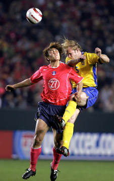 Mikael Dorsin, Sverige och Kim Sang-Sik, Sydkorea