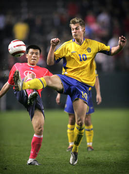 Markus Rosenberg, Sverige kliver in i närkamp