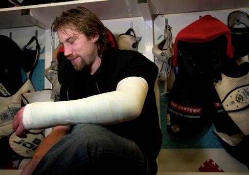 Peter Forsberg förklarade läget med handskadan