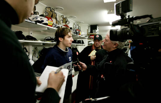 Alexander Steen, Modo, press, journalist, intervju