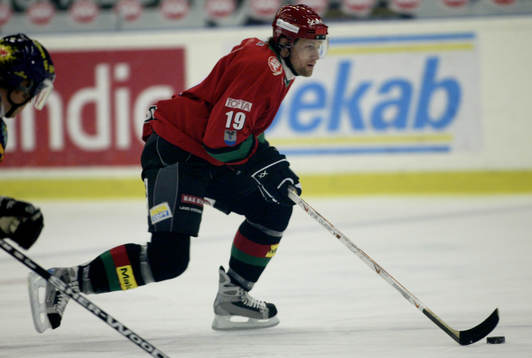 Markus Näslund, Modo