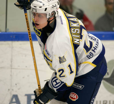 Mika Niskanen, Hv 71