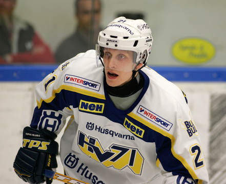 Mika Niskanen, Hv 71