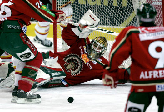 Henrik Lundqvist, Frölunda räddar