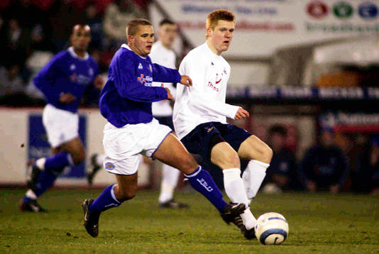 Emil Hallfredsson,Tottenham och  James Wesolowski, Leicester