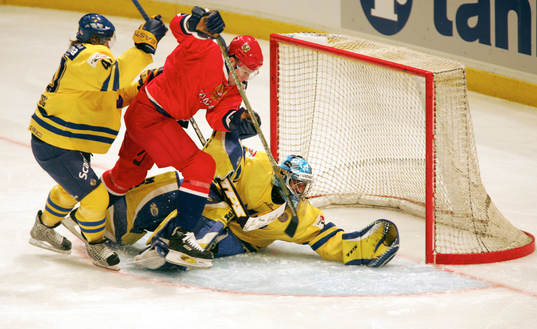 Henrik Lundqvist, målvakt och Henrik Zetterberg, Sverige