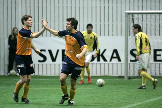 Bollnäs slog Lund med 5-4 och jublar över ett av målen