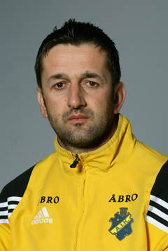 Nebojsa Novakovic (tränare)