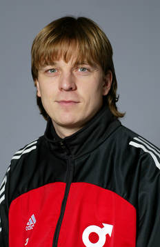 Tony Gustavsson (tränare)