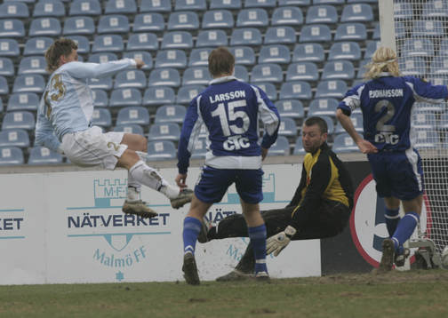 Markus Rosenberg, Malmö skjuter segermålet förbi Conny