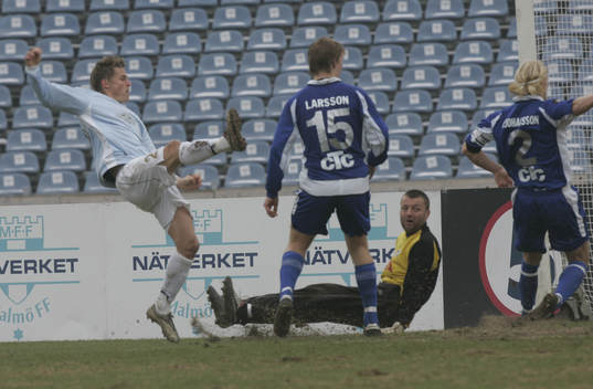 Markus Rosenberg, Malmö skjuter segermålet förbi Conny