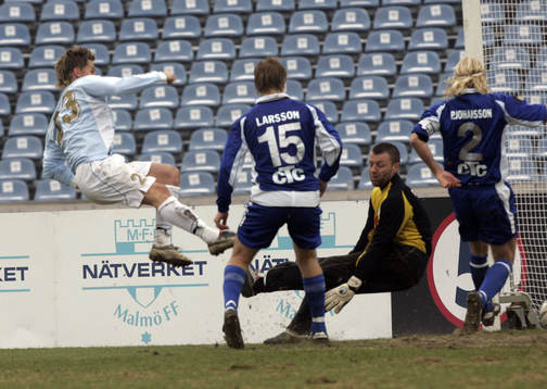 Markus Rosenberg, Malmö skjuter segermålet förbi Conny