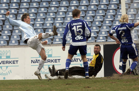 Markus Rosenberg, Malmö skjuter segermålet förbi Conny