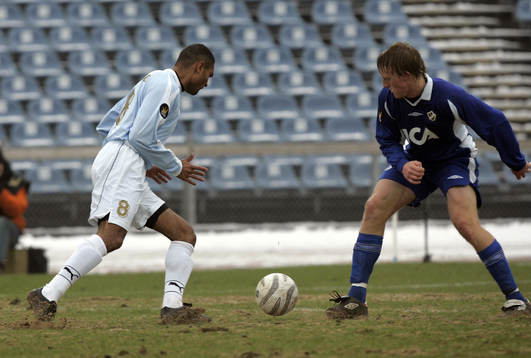 Afonso, Malmö kom in och skojar här med Peter Larsson,