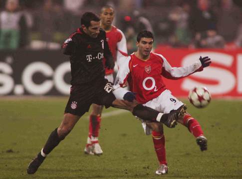 Arsenal's José Antonio Reyes mot Münchens Hasan