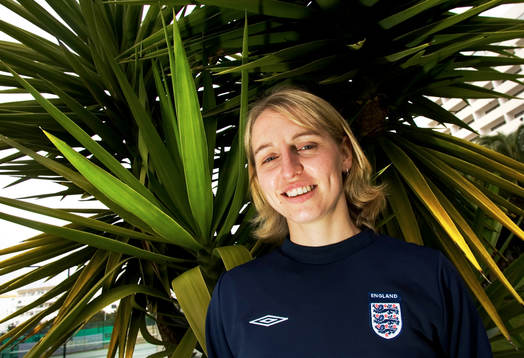 Faye Wihite, lagkapten, England