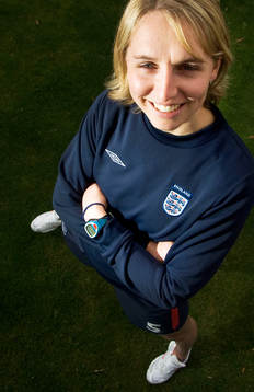 Faye Wihite, lagkapten, England
