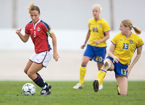 Ane Strangeland, Norge och Sara Johansson
