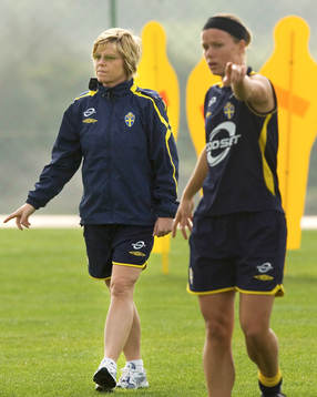 Marika Domanski Lyfors, tränare