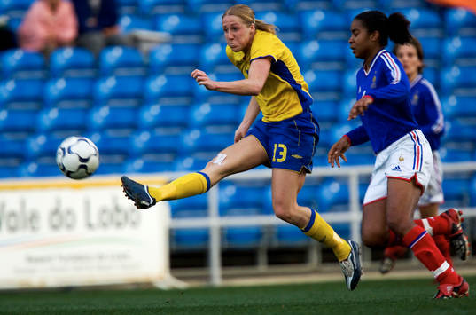 Sara Johansson, Sverige springer ifrån Laura Georges,