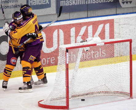 Marcel Jenni och Sheldon Souray, Färjestad, jubel