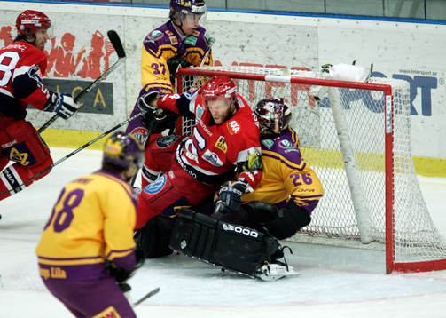 Robert Carlsson, Södertälje och Martin Gerber, målvakt,