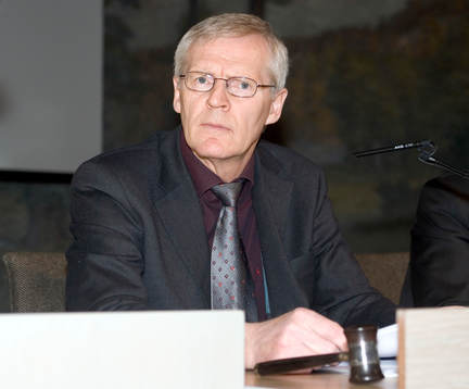 Mötesordförande Bosse Ringholm