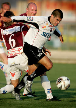 Fotboll, Träningsläger Cypern, Örebro - Gefle. Walter