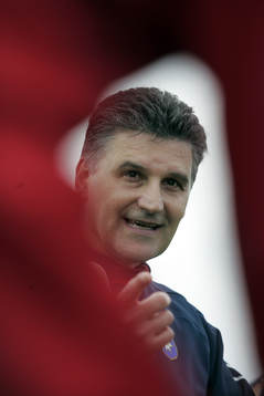 Zoran Lucic har blivit röd, örgrytare