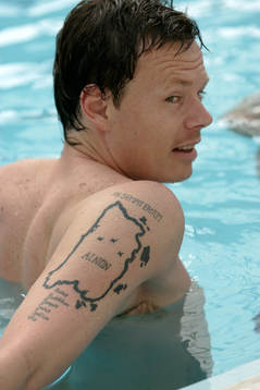 Andreas Yngvesson har en tatuering som föreställer hans