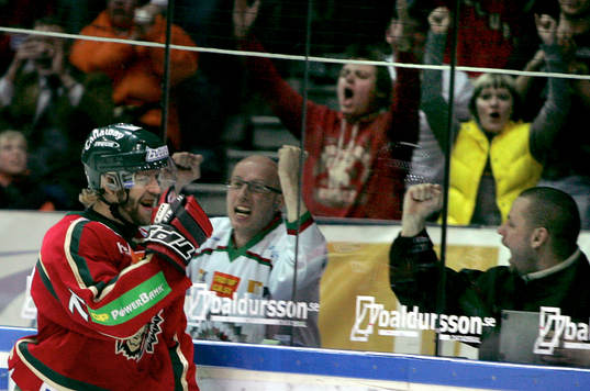 Tomi Kallio, Frölunda jublar ikapp med fansen