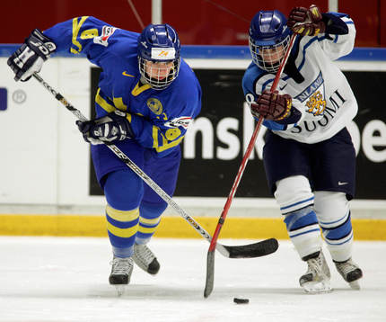 Erika Holst, Sverige
