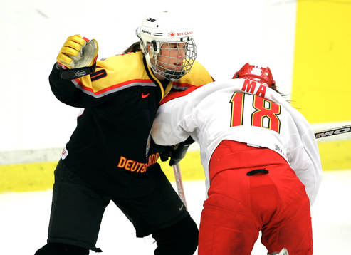 Niina Linde, Tyskland och Xiaojun, Kina