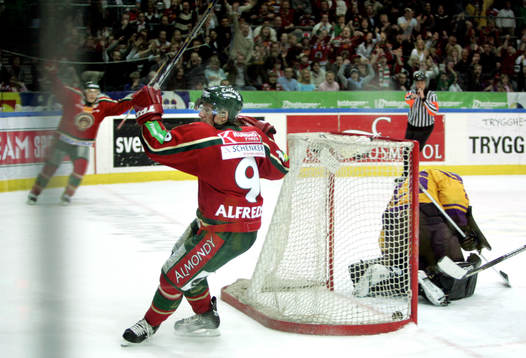 Daniel Alfredsson, Frölunda sätter 4-0 målet