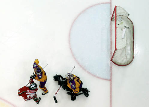 Samuel Påhlsson, Frölunda sätter 1-0 pucken bakom Martin