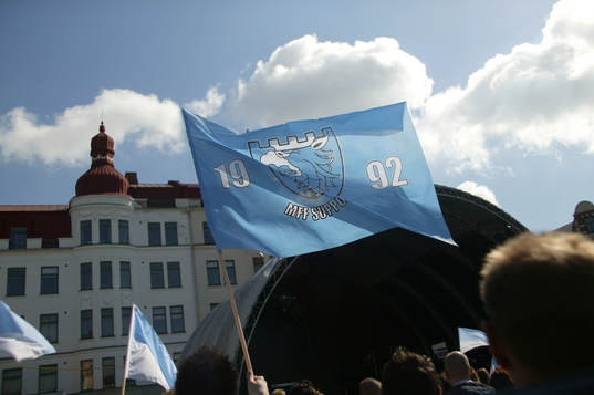 Fotboll, antivåldsmanifestation på Möllevångstorget