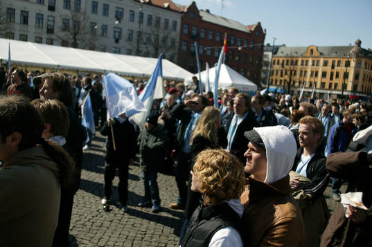 fotboll, antivåldsmanifestation på Möllevångstorget