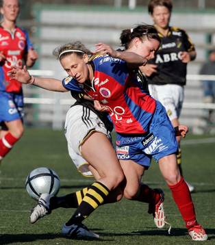 Kristine Lilly, Örebro och Madelene Göras, AIK