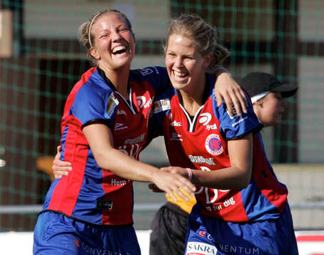Louise Östman och Emma Herbring, Örebro, jubel