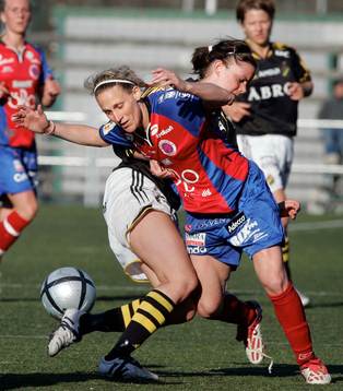 Kristine Lilly, Örebro och Madelene Göras, AIK