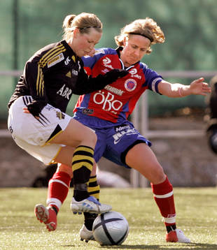 Anna Bergendal, AIK och Sandra Persson, Örebro