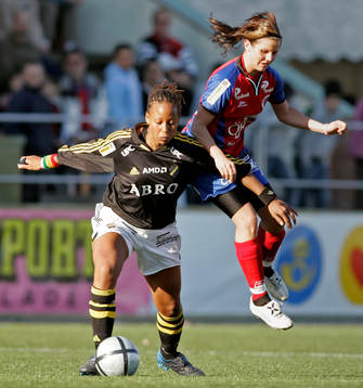 Yolanda Odenyo, AIK och Emilia Erixon, KIF Örebro
