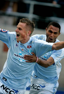 Markus Rosenberg, Malmö, gör 1-0 till MFF. Jubel med