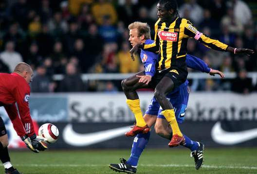 Dioh Williams, Häcken hålls undan av Stefan Åhlander