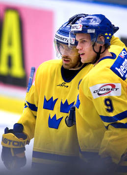 5-2, Magnus Kahnberg assisterad av Henrik Zetterberg