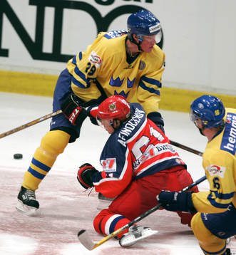 2, Sverige - Ryssland: Kenny Jönsson, Sverige och Maxim